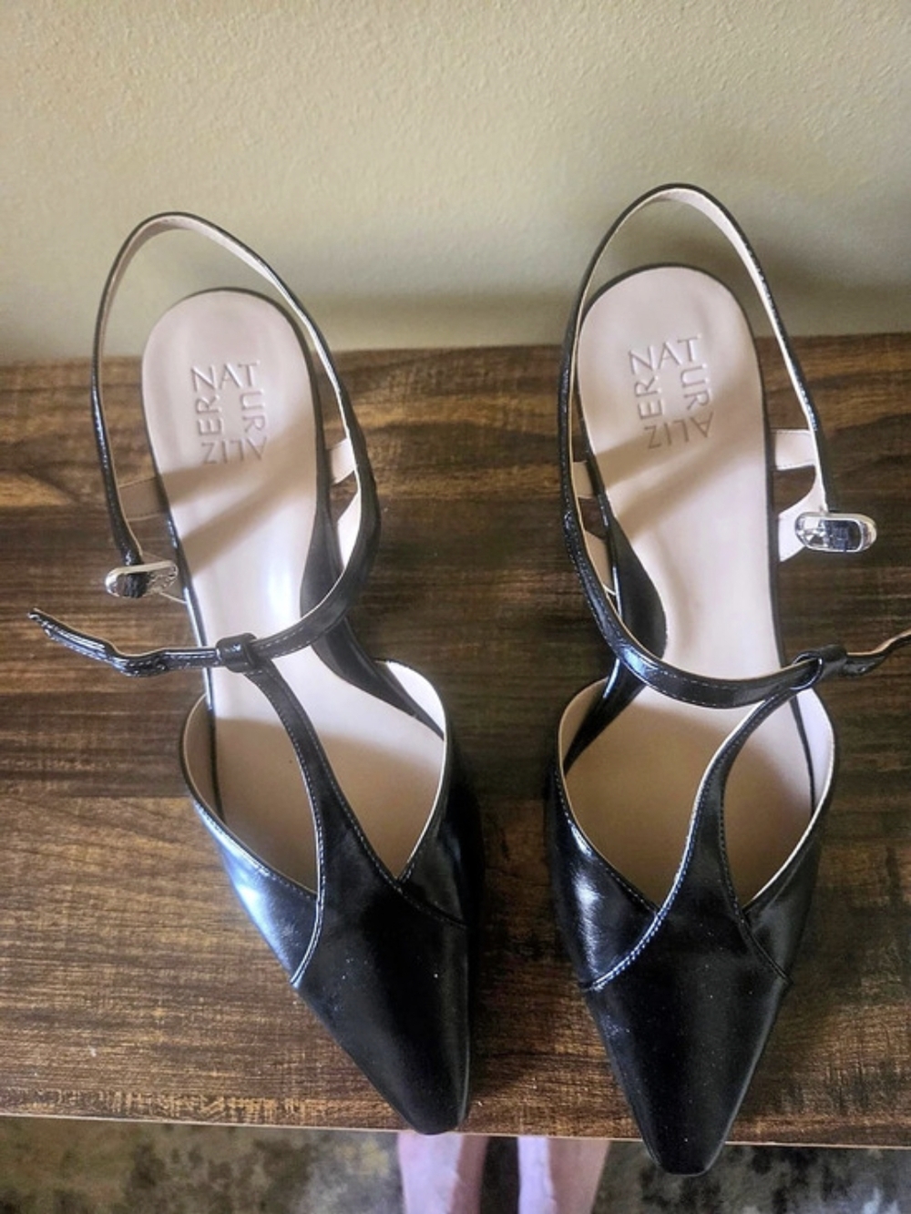 NATURALIZER Torin Slingback Dress Shoe Heels in Black. Size 11W
